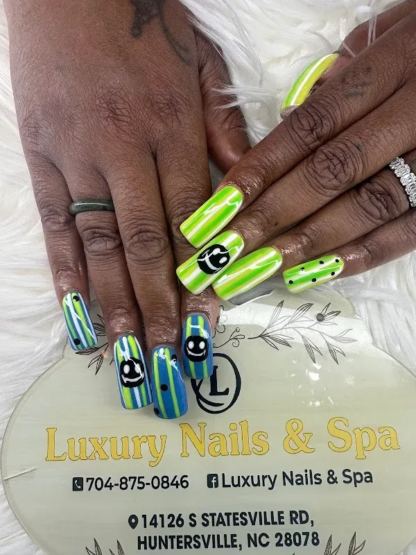 Luxury Nails & Spa — Nail salon in Huntersville